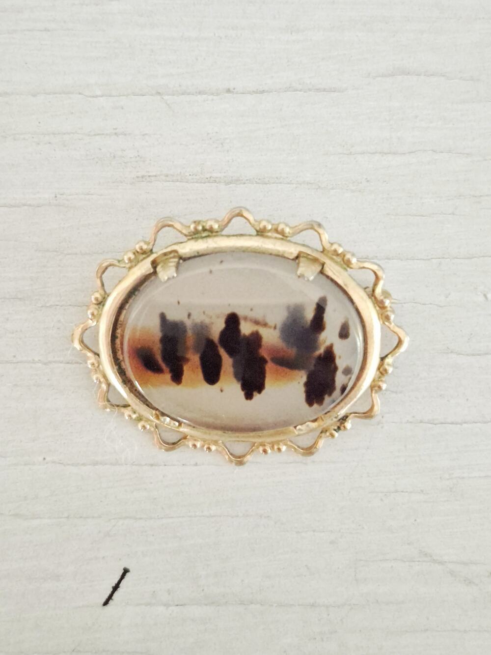 Vintage Montana Agate Gold Tone Oval Brooch